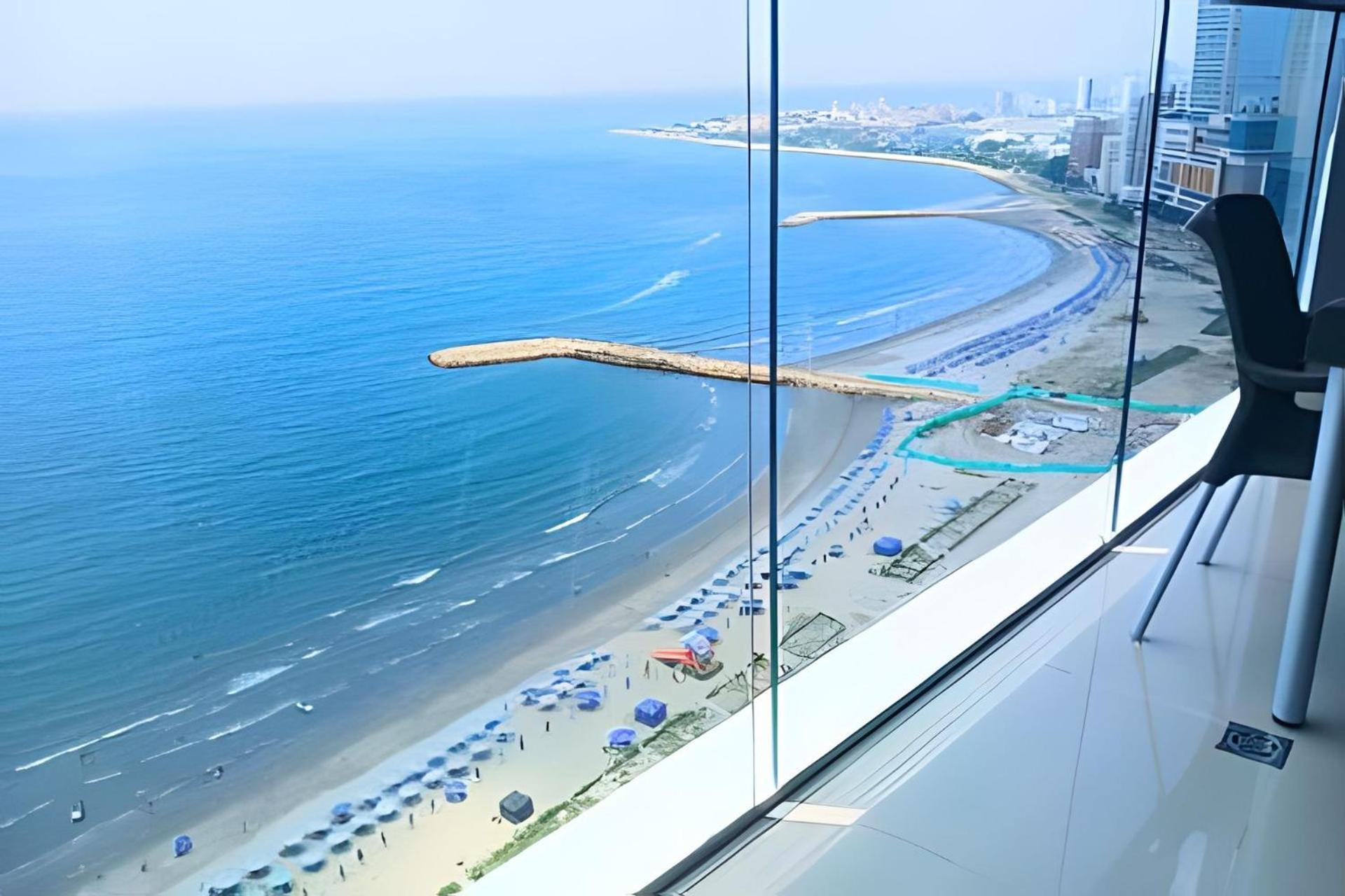 Apartment Luxury Escape: Sea, Comfort & Style