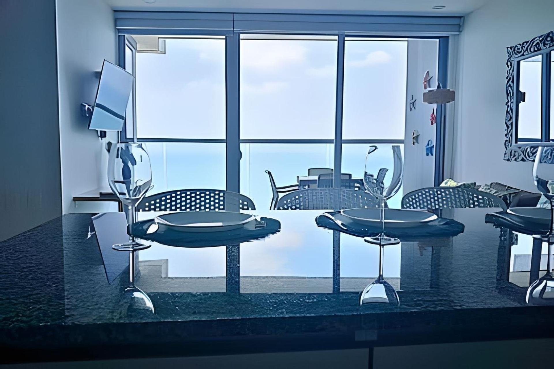 Luxury Escape: Sea, Comfort & Style Apartment