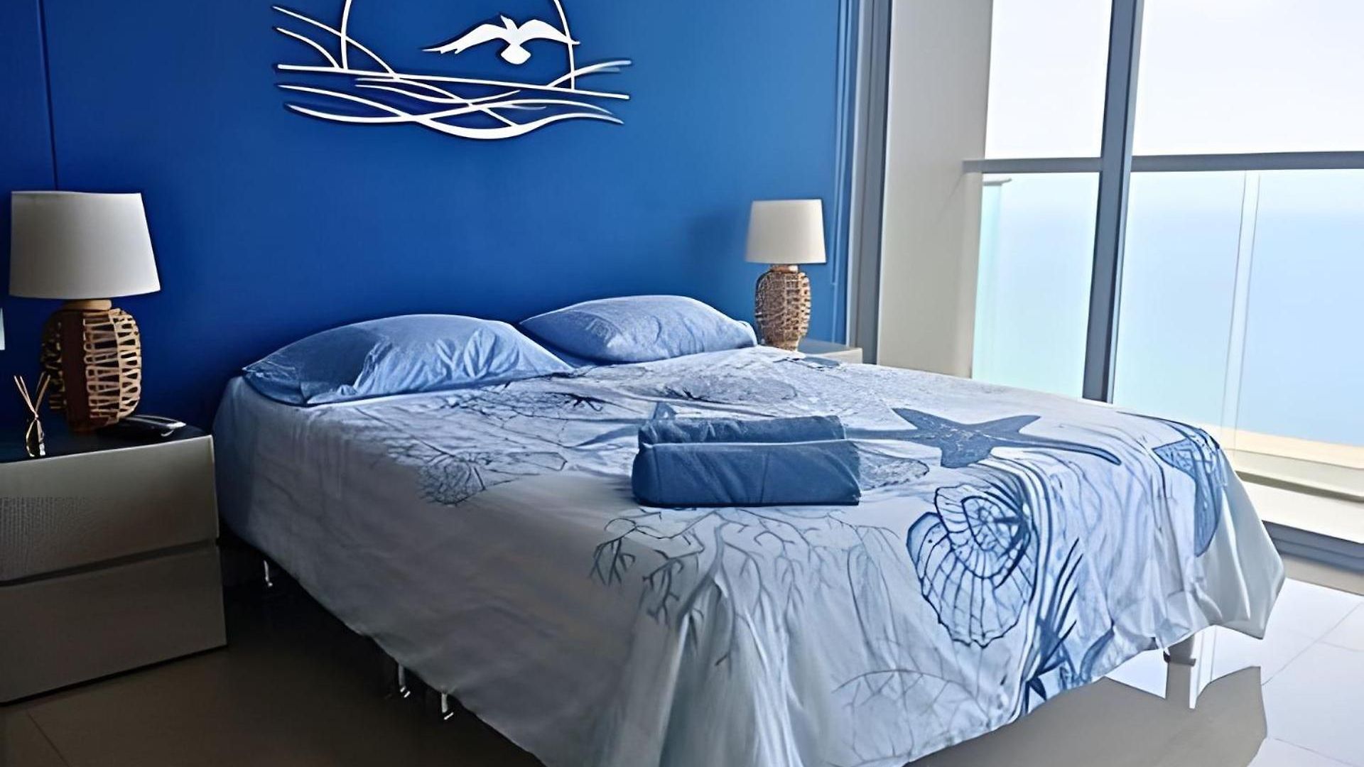 Apartment Luxury Escape: Sea, Comfort & Style *