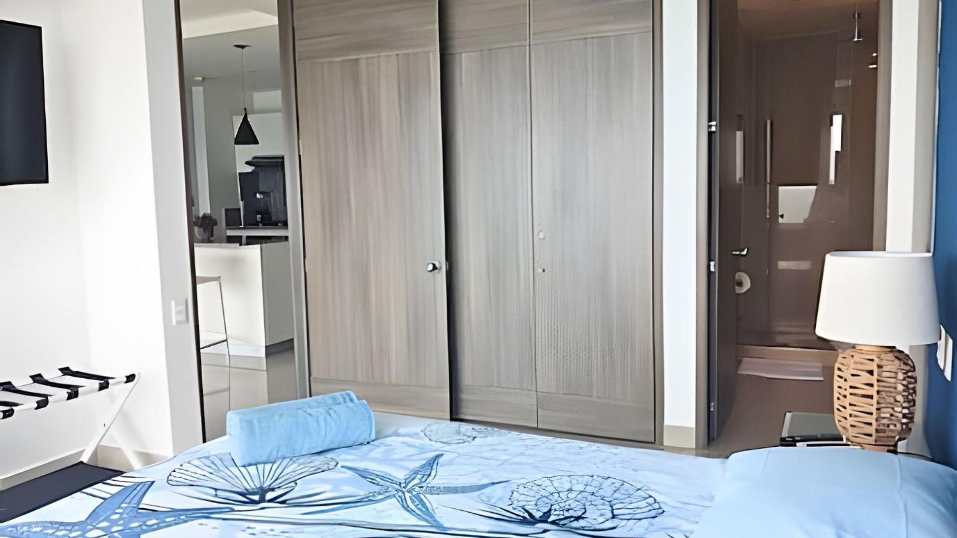 Luxury Escape: Sea, Comfort & Style *
