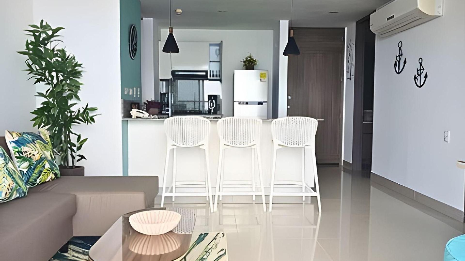 Luxury Escape: Sea, Comfort & Style Apartment *