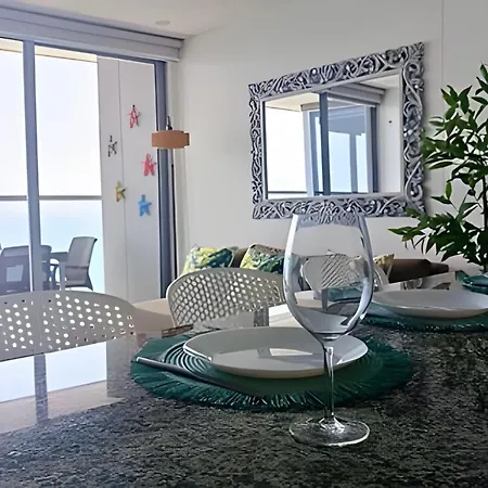 Luxury Escape: Sea, Comfort & Style Apartamento *