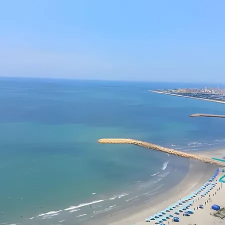 Luxury Escape: Sea, Comfort & Style Apartamento