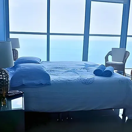 Luxury Escape: Sea, Comfort & Style