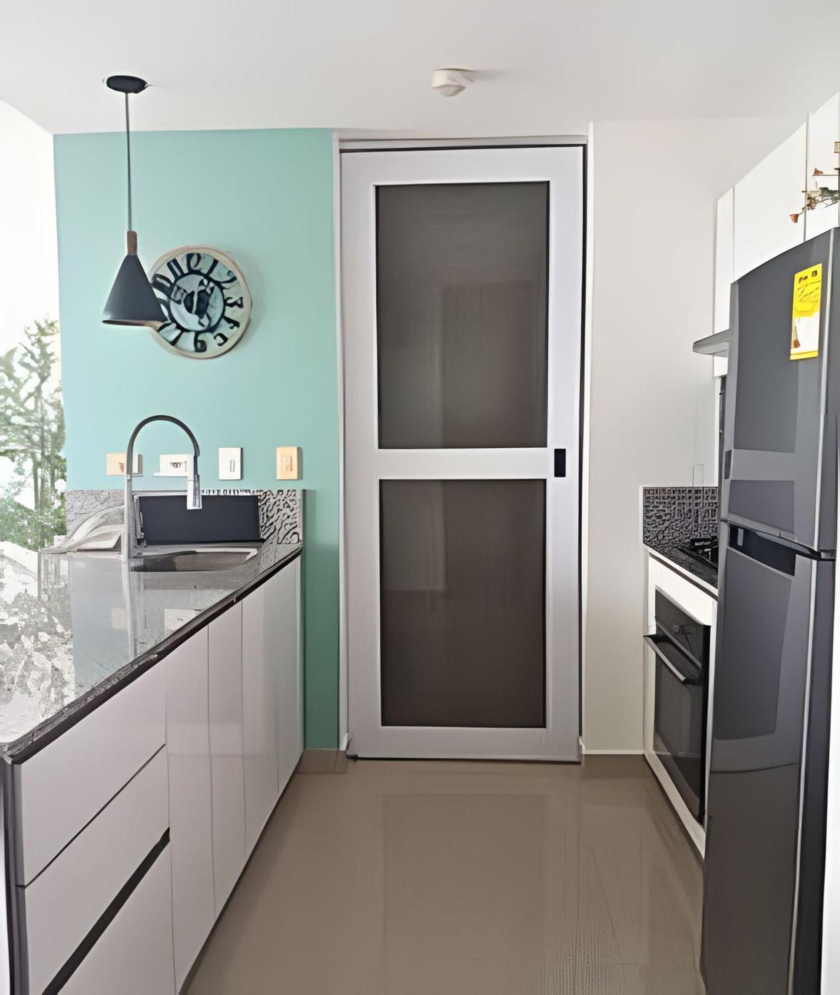 Luxury Escape: Sea, Comfort & Style Apartamento